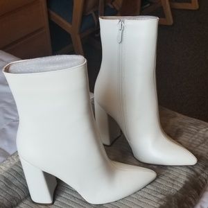 Pointed Toe Sock Boots